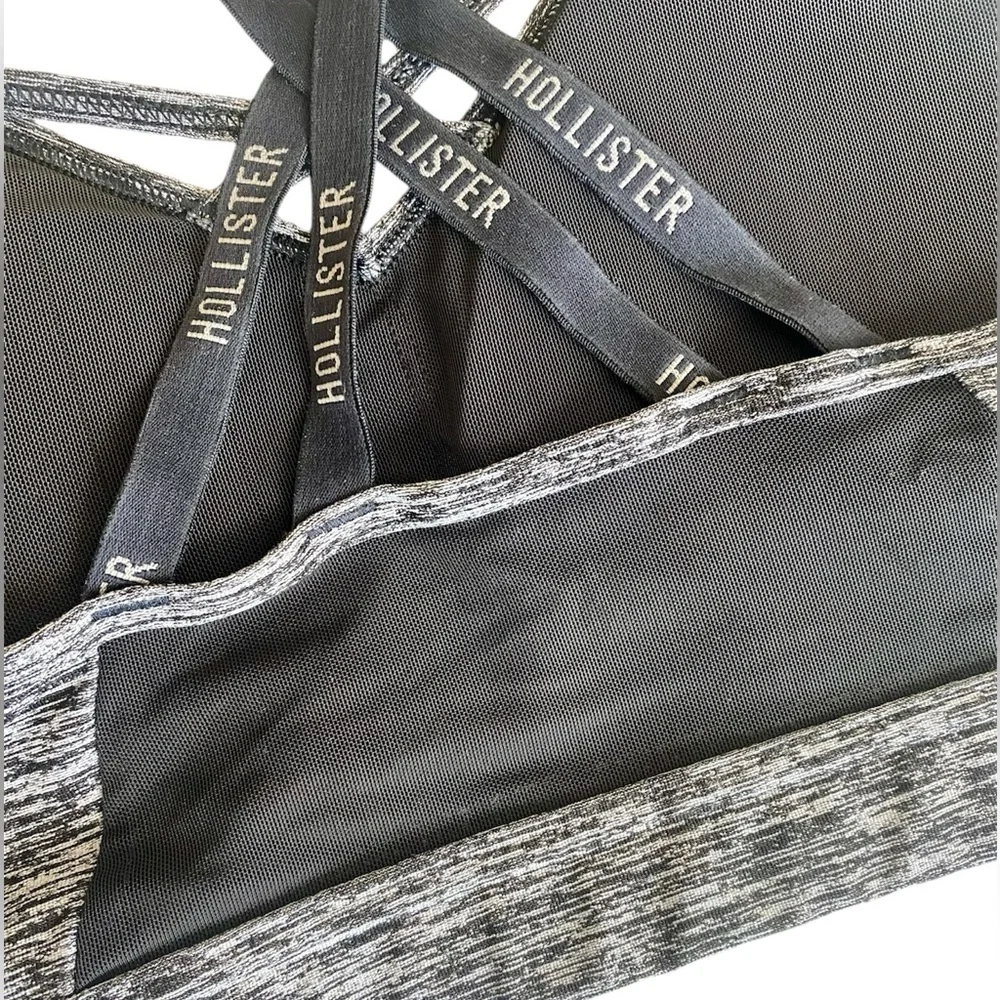 Hollister Sports Bra Adjustable Straps M/L Athletic Black Gray Pink Gym Workout
